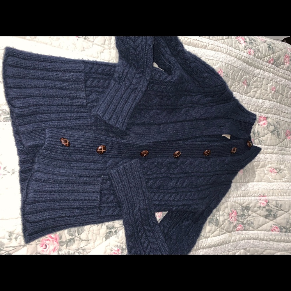 Duluth blue knit sweater
